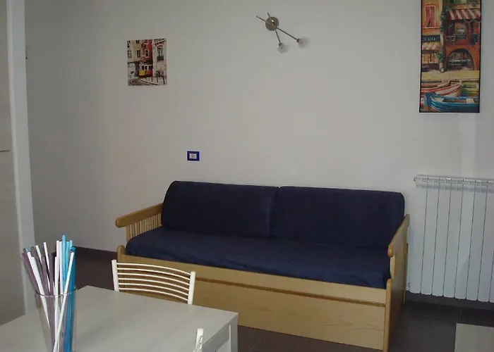 Flat House